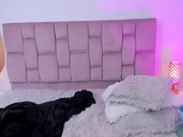 Violet_evanss_  live sex cam