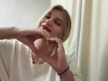 Winnifredbaek  live sex cam