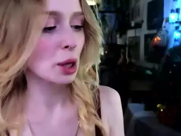 Carolinedjoi  live sex cam