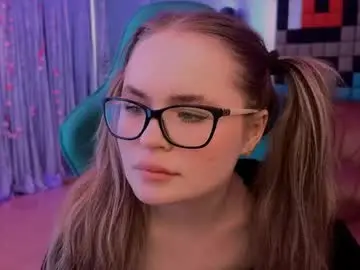 Carolinedjoi  live sex cam
