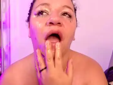 Connycurly  live sex cam