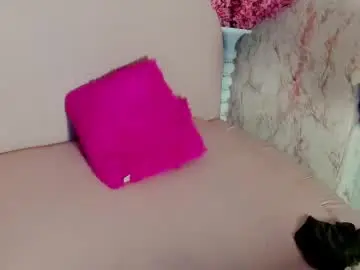 Divyne_ella  live sex cam