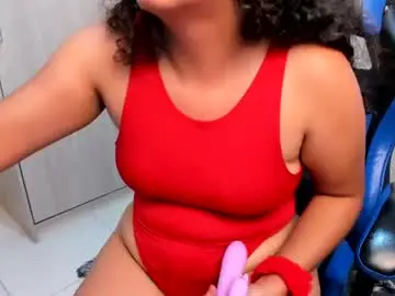 Foxxy_love420  live sex cam