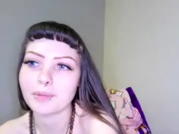 Gothiccpawg  live sex cam