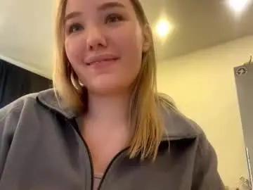 Kathicantrall  live sex cam