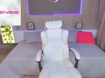 Morena_divine  live sex cam