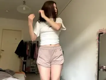 Pinkpuffpoke  live sex cam
