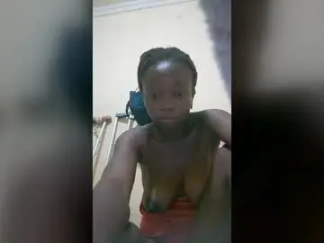Shortnswee254  live sex cam