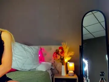 Tisha_allure  live sex cam