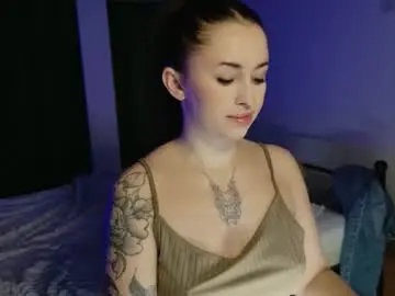 Vaolietkat  live sex cam