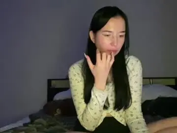 Velvet_secret  live sex cam