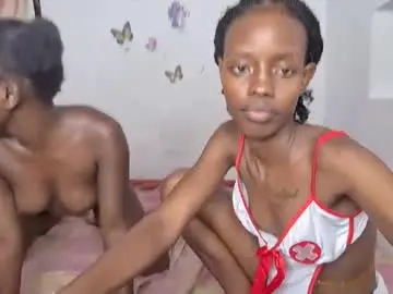 Averrine  live sex cam