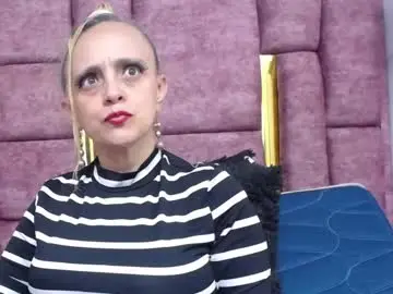 Crystaltemptress  live sex cam