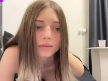 Karensimilton  live sex cam