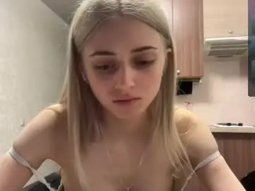 Karensimilton  live sex cam