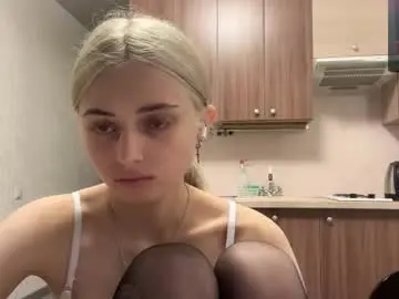 Karensimilton  live sex cam