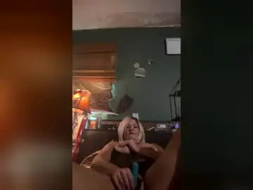 Kittyjudd  live sex cam
