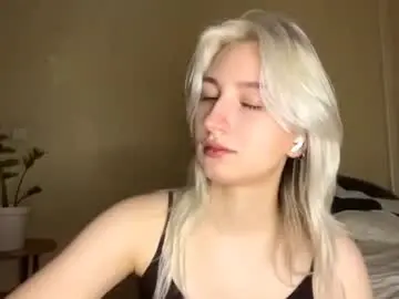 Maurinespilman  live sex cam