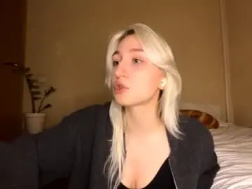 Maurinespilman  live sex cam