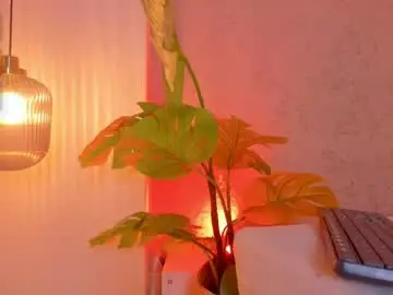 Miah_luv  live sex cam