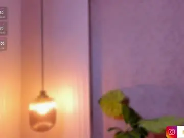 Miah_luv  live sex cam