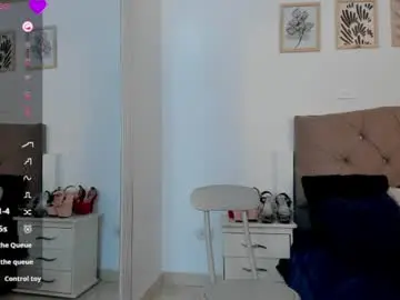 Milawinslet  live sex cam