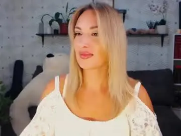 Millaxqueen  live sex cam