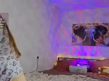 Auralune  live sex cam