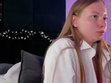 Coral1ne_clark  live sex cam