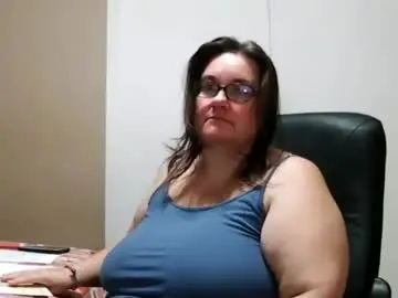 Craftgirl2  live sex cam