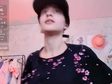 Luafynova  live sex cam