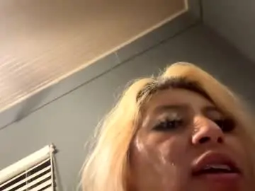 Playgirlkira  live sex cam