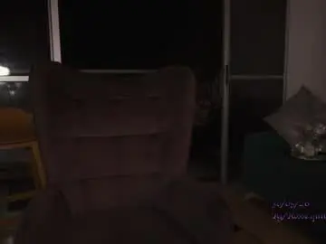 Rosseyquiin  live sex cam