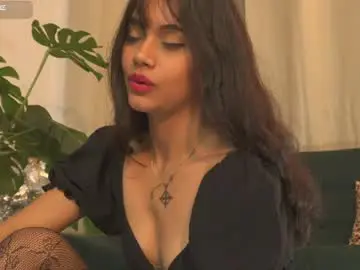 Selenevaughan  live sex cam
