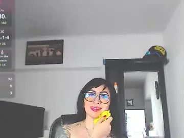 Vicky_hotmilf  live sex cam