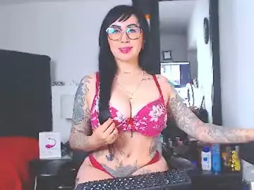 Vicky_hotmilf  live sex cam