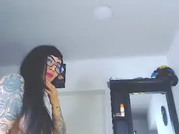 Vicky_hotmilf  live sex cam