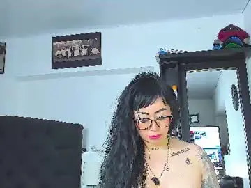 Vicky_hotmilf  live sex cam