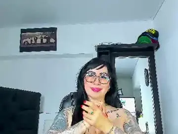 Vicky_hotmilf  live sex cam