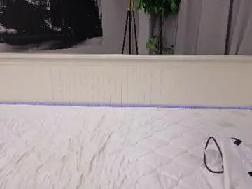 Alisha_g  live sex cam