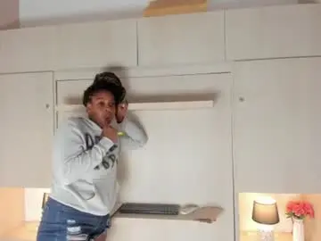 Kiomarabaker  live sex cam