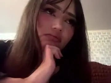 Ladymau  live sex cam