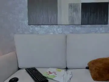 Lucia_janne  live sex cam