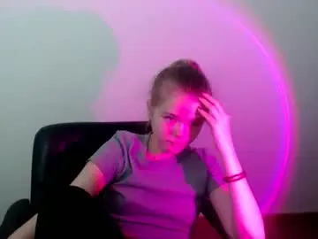 Millaloveli  live sex cam