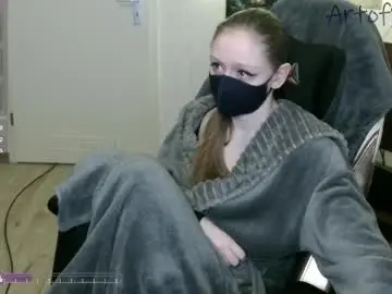 Realartofslut  live sex cam