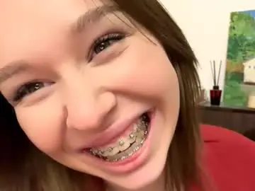 Suzannroper  live sex cam