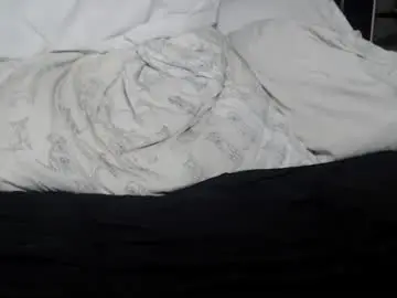 Tinaxxxpetitexoxo  live sex cam