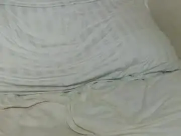 Tinaxxxpetitexoxo  live sex cam