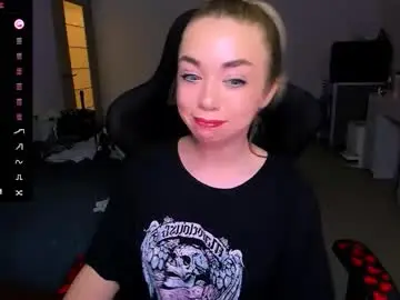 Blinkofeyess  live sex cam