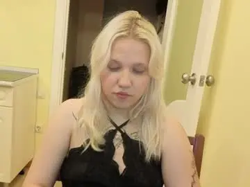Blondexxxxx  live sex cam